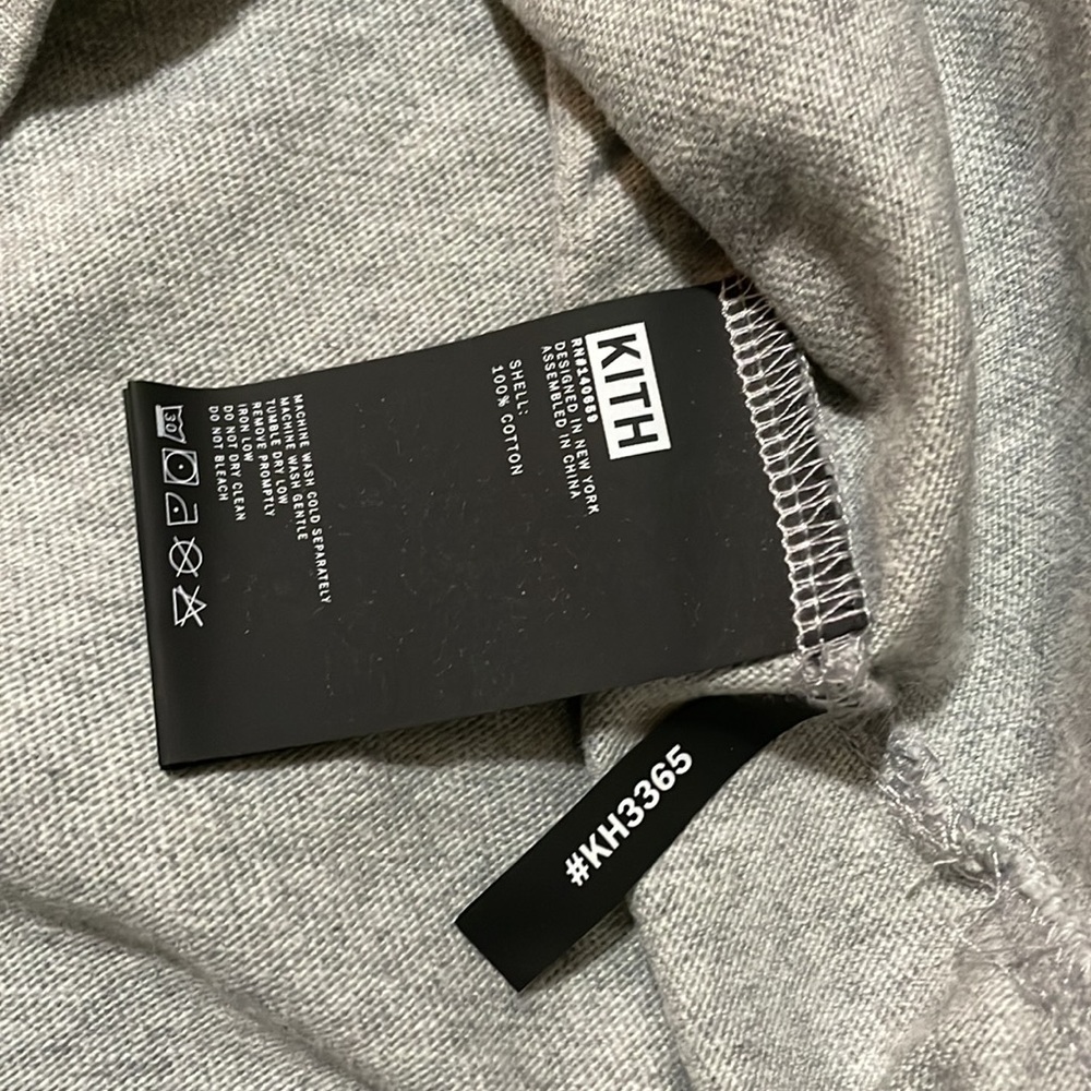 Kith Box Logo Long Sleeve View 4